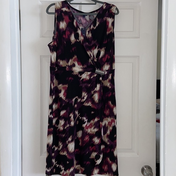 Reitman’s Dress - Picture 2 of 6